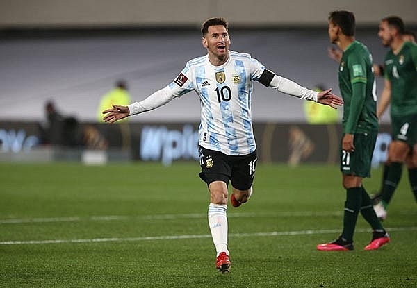 Messi lập hat-trick, Argentina thắng tưng bừng