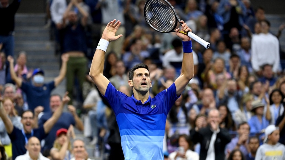 Thắng nghẹt thở trước Zverev, Djokovic lần thứ 9 vào chung kết US Open