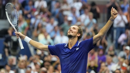 Thắng áp đảo Djokovic, Medvedev đăng quang US Open 2021