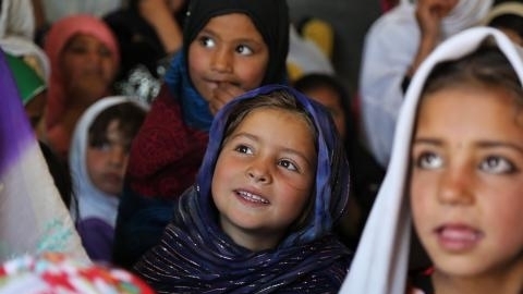 Taliban không cho học sinh nữ đến trường học