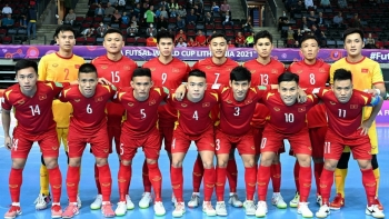 ĐT Futsal Việt Nam nhận thưởng 