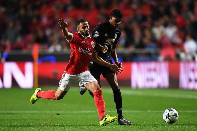 rashford toa sang mu vat va vuot qua benfica