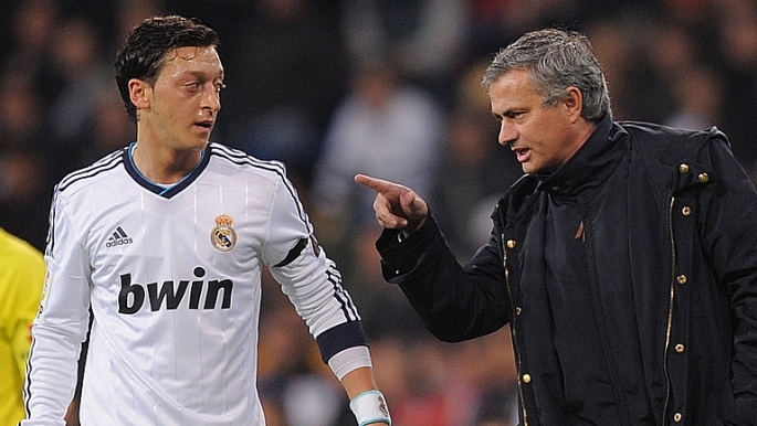 mesut ozil tiet lo se chuyen den mu thi dau