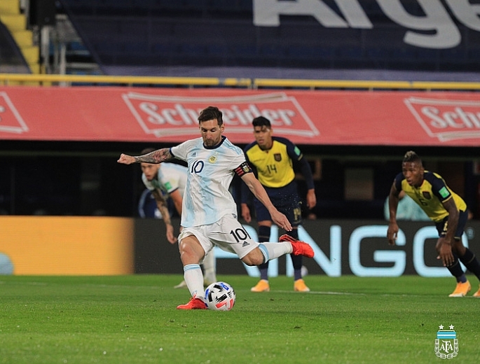 messi toa sang argentina ra quan thuan loi tai vong loai world cup