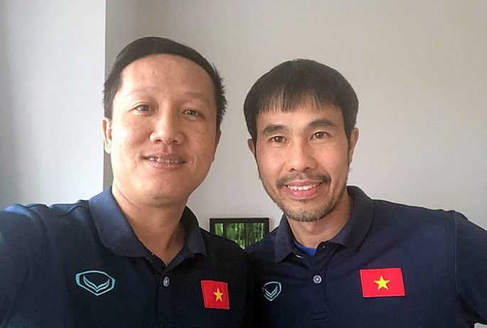 HLV trưởng Futsal Việt Nam về nước