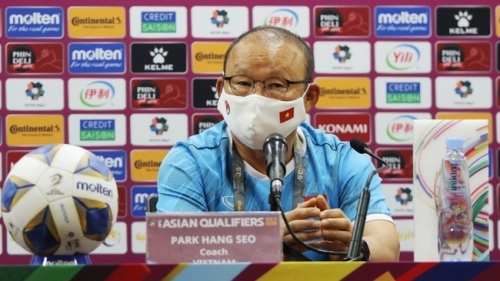 Thầy Park nói gì trước trận đấu với Oman