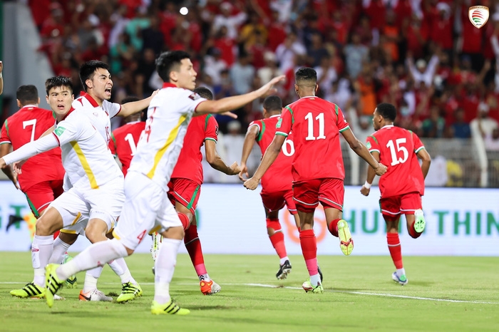 ĐT Việt Nam tiếp tục rớt hạng sau 2 trận thua tại vòng loại World Cup 2022