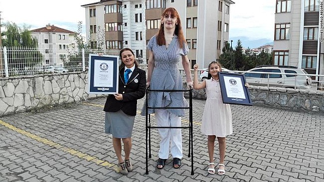 Kỷ lục về người phụ nữ cao nhất thế giới được xác lập