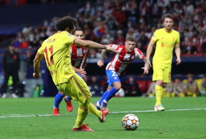 Salah bùng nổ, Liverpool thắng kịch tính trước Atletico Madrid