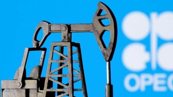 OPEC+ quyết định tăng sản lượng dầu thô