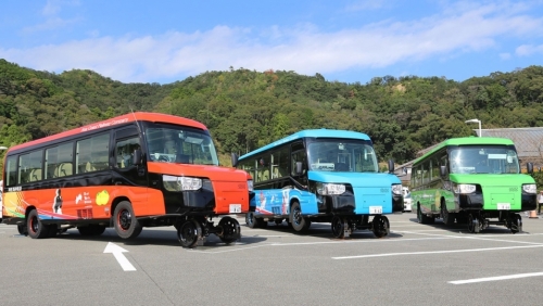 Xe buýt chạy được cả đường bộ lẫn đường sắt tại Nhật Bản