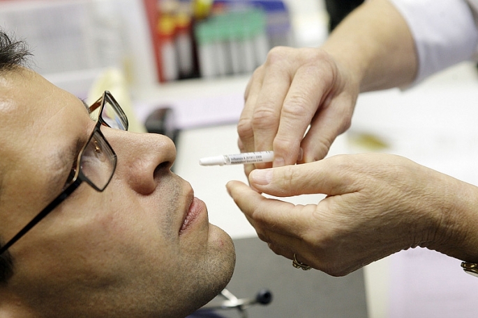 Nga chuẩn bị xuất khẩu vắc-xin ngừa Covid-19 dạng xịt mũi