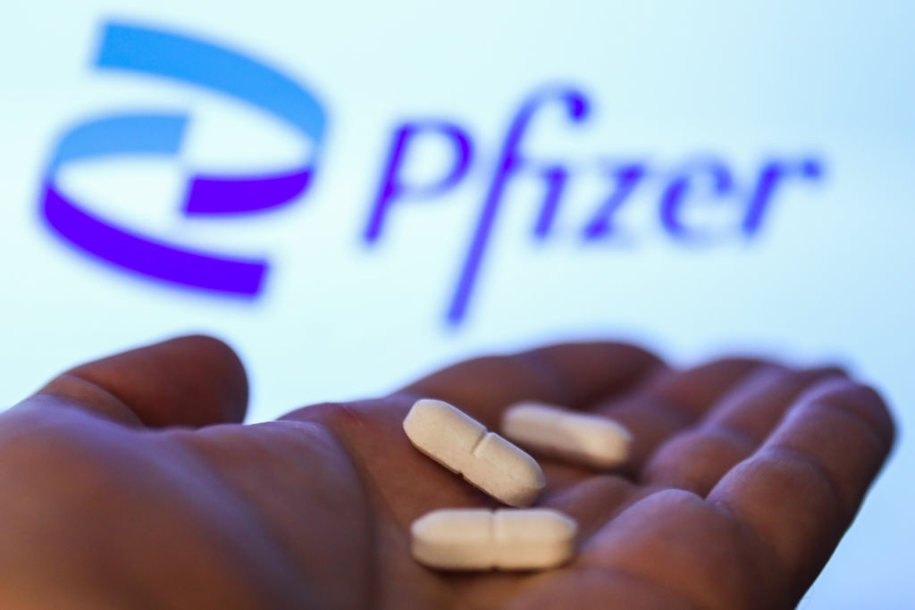 Thuốc điều trị Covid-19 của Pfizer giảm 90% nguy cơ tử vong và nhập viện
