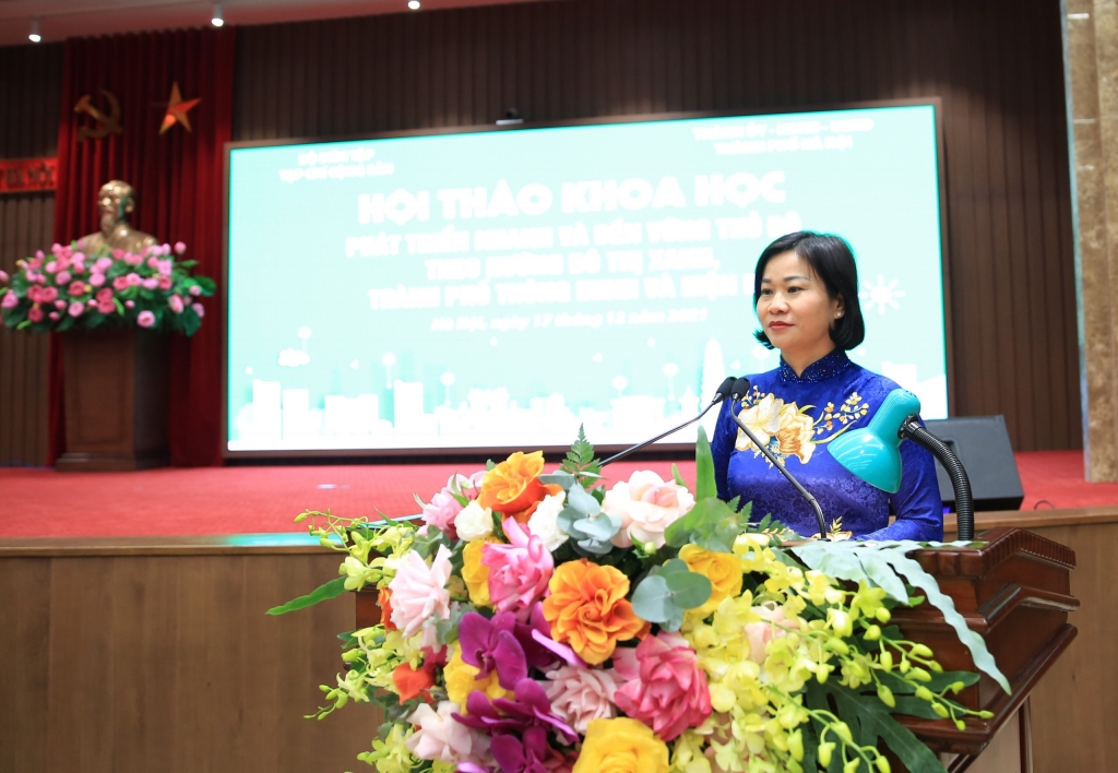 Phó Bí thư Thường trực Thành ủy Hà Nội - TS Nguyễn Thị Tuyến phát biểu tại buổi hội thảo. Ảnh: Phạm Hùng