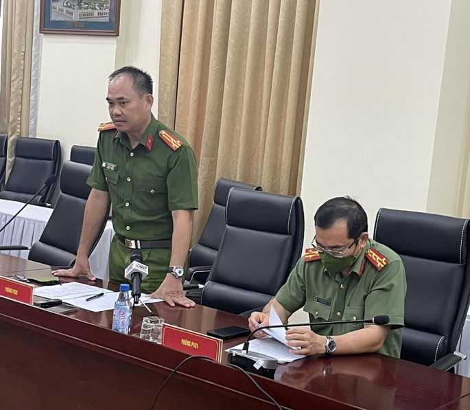 Thượng tá Trần Văn Hiếu - Trưởng phòng Cảnh sát hình sự Công an TP.HCM thông tin tại buổi họp báo.