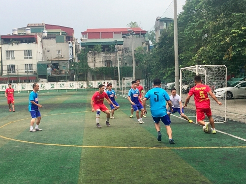 Hạ FC Kinh doanh và Pháp luật, FC Pháp luật và Xã hội vào Bán kết