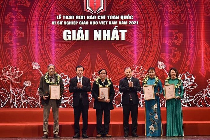 Lễ trao giải báo chí toàn quốc “Vì sự nghiệp giáo dục Việt Nam” năm 2021