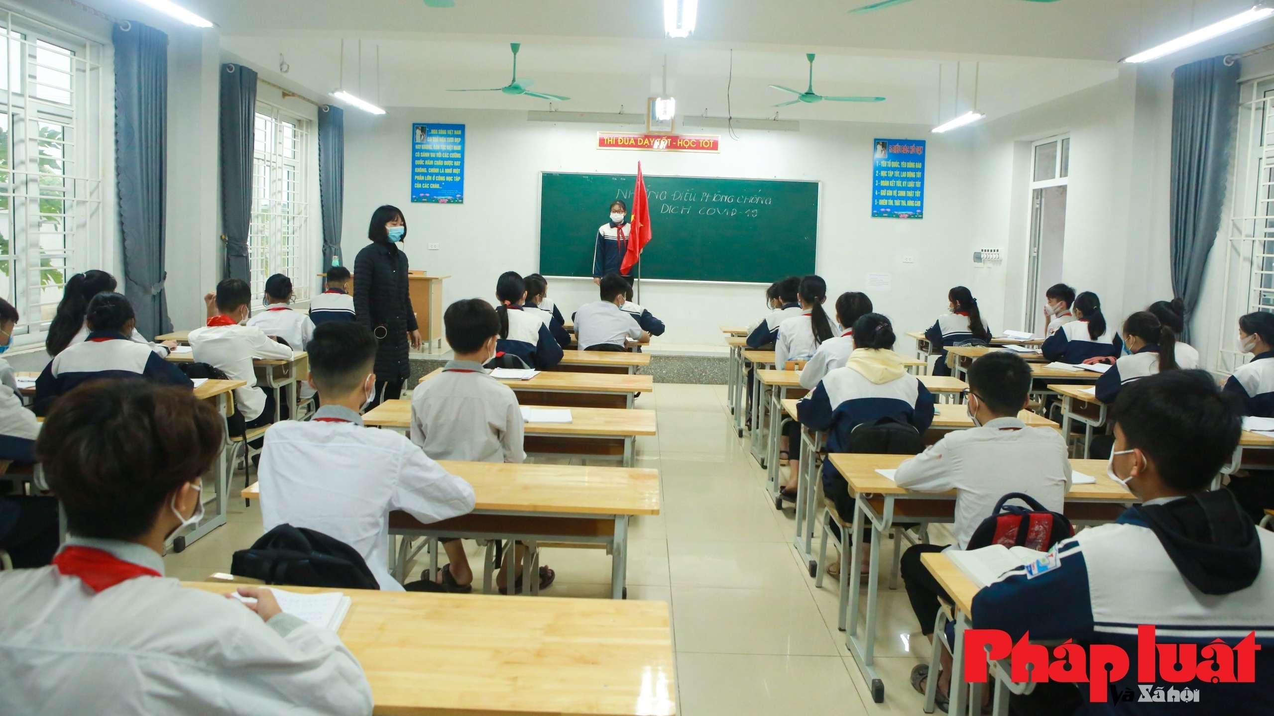 10 huyện của Hà Nội tổ chức cho học sinh khối 9 đi học trở lại