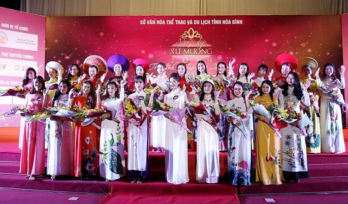 VCCI đề nghị bỏ điều kiện cấp phép kinh doanh biểu diễn nghệ thuật, thi người đẹp, người mẫu vcci de nghi bo dieu kien cap phep kinh doanh bieu dien nghe thuat thi nguoi dep nguoi mau