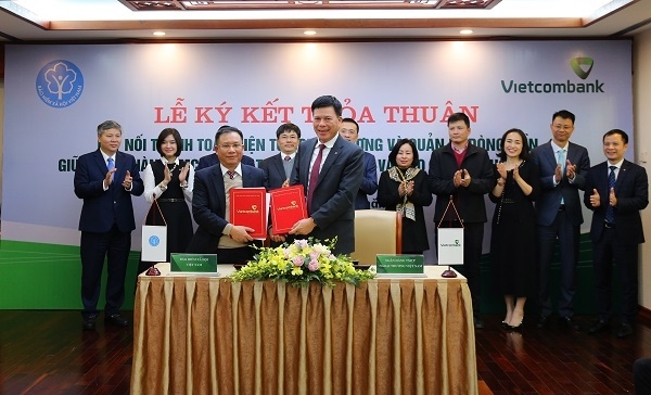 Phấn đấu 50% người hưởng lương hưu sử dụng phương tiện thanh toán không dùng tiền mặt Phấn đấu 50% người hưởng lương hưu sử dụng phương tiện thanh toán không dùng tiền mặt