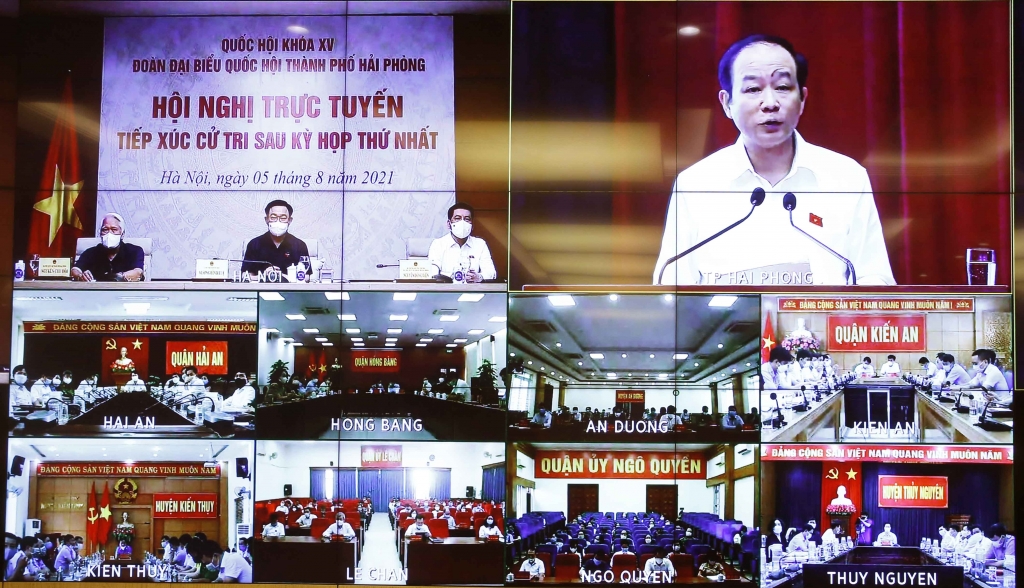 Chủ tịch Quốc hội tiếp xúc trực tuyến với cử tri Hải Phòng Chủ tịch Quốc hội tiếp xúc trực tuyến với cử tri Hải Phòng