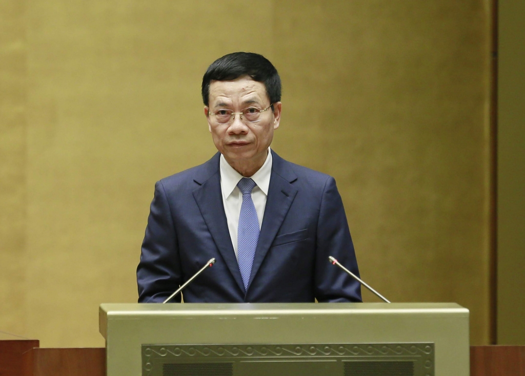 quoc hoi dang chat van bo truong thong tin va truyen thong