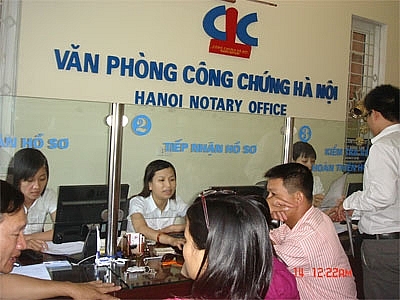 Giảm phí công chứng với hợp đồng mua bán tài sản đấu giá