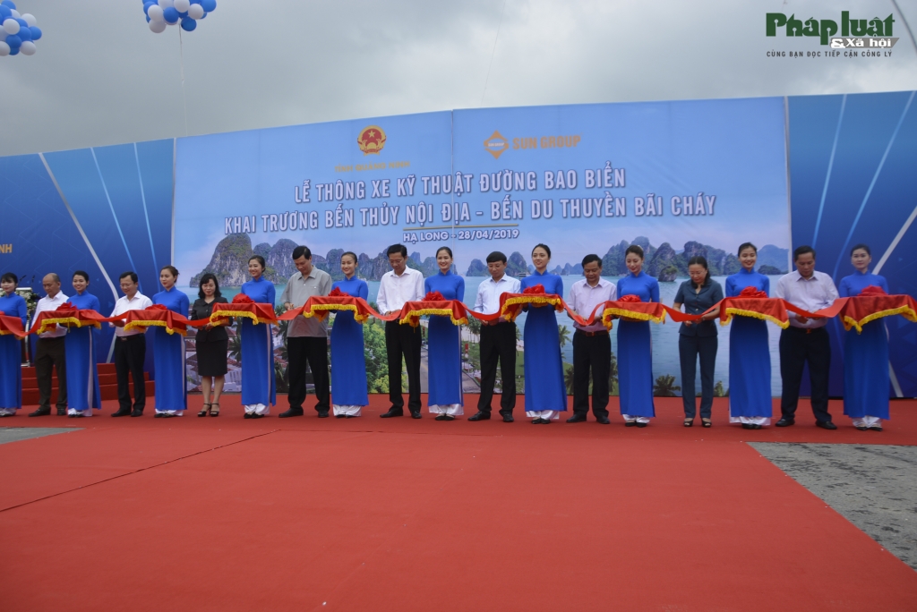 khai truong ben tau don khach noi dia va ben du thuyen tai ha long