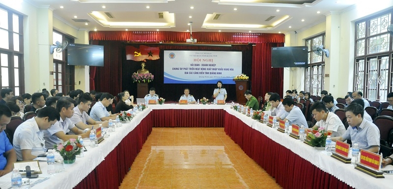 Hộị nghị phát triển hoạt động XNK qua cảng biển tại Quảng Ninh