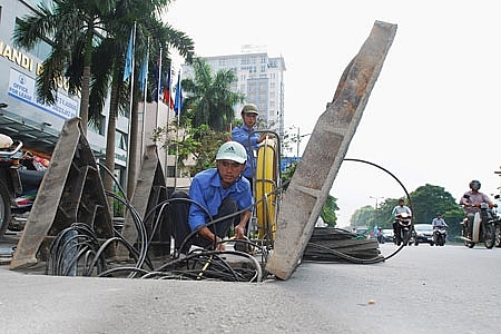 don-doc-hoan-tra-thu-gom-ve-sinh-tren-cac-tuyen-pho-thi-cong-ha-ngam