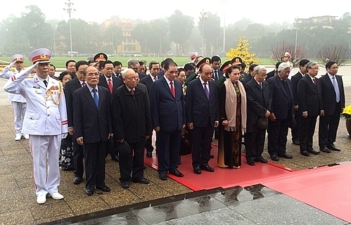 Lãnh đạo Đảng, Nhà nước và TP Hà Nội viếng Chủ tịch Hồ Chí Minh và các Anh hùng liệt sĩ