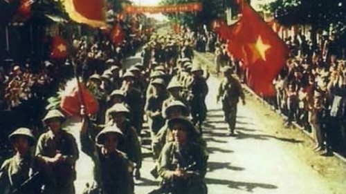 Đẩy mạnh tuyên truyền kỷ niệm 67 năm Ngày Giải phóng Thủ đô