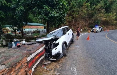 Tai nạn nghiêm trọng trên đèo Bảo Lộc, 4 người trong một gia đình thương vong