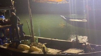 Tìm thấy thi thể bé gái 5 tuổi bị cha ném xuống sông Trường Giang