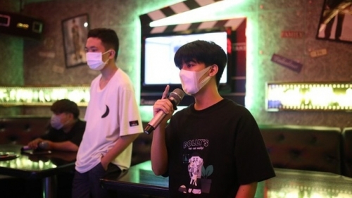 Mở lại karaoke, vũ trường cần căn cứ cấp độ dịch COVID-19 tại địa phương