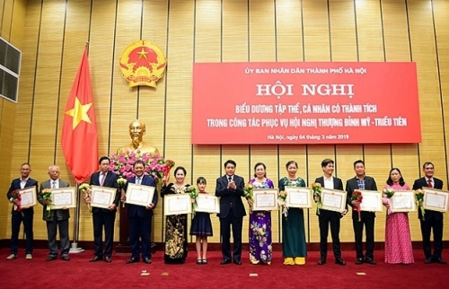 Hà Nội khen thưởng 102 tập thể, cá nhân có thành tích trong công tác phục vụ Hội nghị thượng đỉnh Mỹ - Triều Tiên