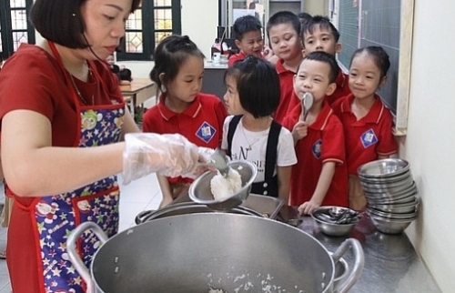 Sở Giáo dục và Đào tạo Hà Nội yêu cầu các trường không tẩy chay sản phẩm thịt lợn an toàn