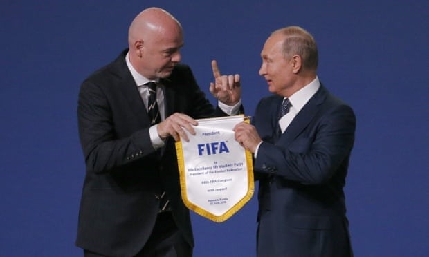 Chủ tịch FIFA Gianni Infantino và Tổng thống Nga Vladimir Putin năm 2018. (Nguồn: AP)