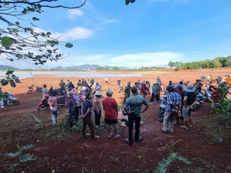 Hiện trường vụ đuối nước khiến 4 nữ sinh tử vong. Hiện trường vụ đuối nước khiến 4 nữ sinh tử vong.
