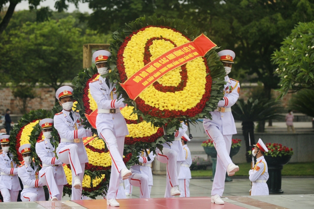 Lãnh đạo Đảng, Nhà nước vào Lăng viếng Chủ tịch Hồ Chí Minh