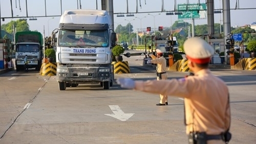 Hà Nội tạo thuận lợi cho các phương tiện vận chuyển hàng mau hỏng