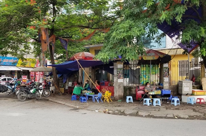 phuong my dinh 2 tra da via he de mat co quan chuc nang bat chap lenh cam