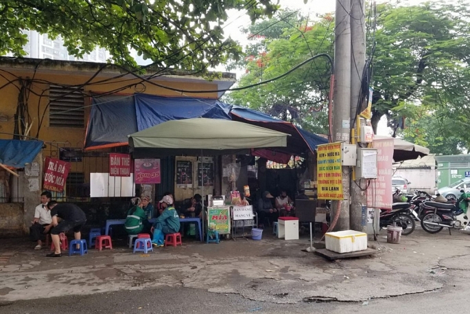 phuong my dinh 2 tra da via he de mat co quan chuc nang bat chap lenh cam