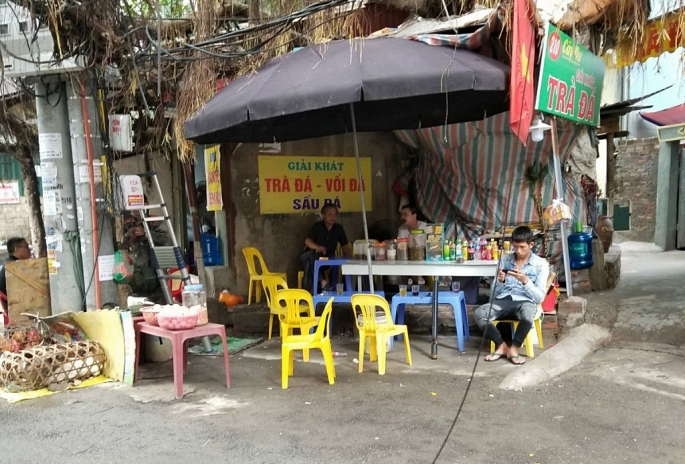 phuong my dinh 2 tra da via he de mat co quan chuc nang bat chap lenh cam