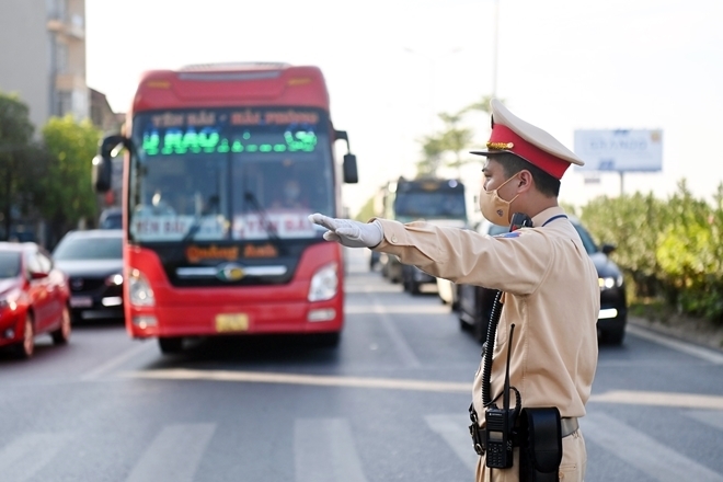 Kiểm soát hơn 10.000 lượt phương tiện ra vào cửa ngõ TP Hà Nội