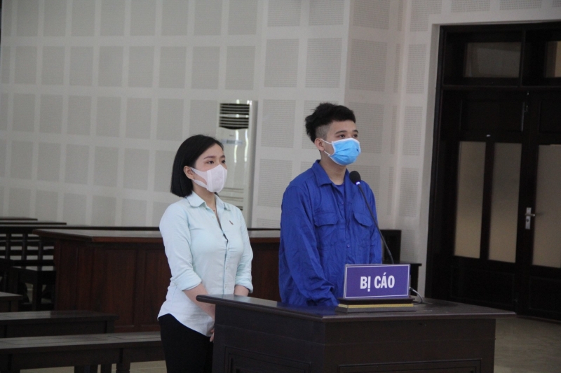 Trương Thị Kiều Trang và Nguyễn Công Được tại Tòa. 
