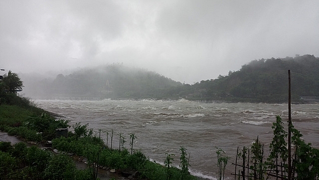 hoa binh cong bo tinh trang khan cap thien tai