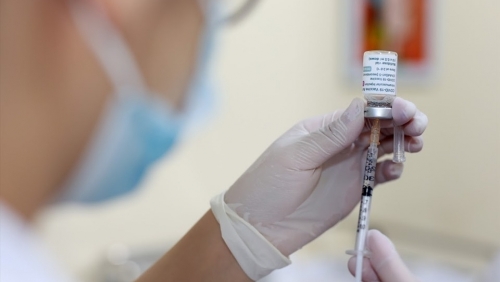 Thủ tướng yêu cầu điều tra sự cố sau tiêm vắc-xin COVID-19 tại Thanh Hóa