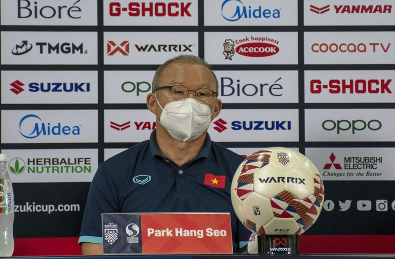 Phát biểu tại cuộc họp báo trước vòng bảng AFF Suzuki Cup 2020, HLV Park Hang-seo