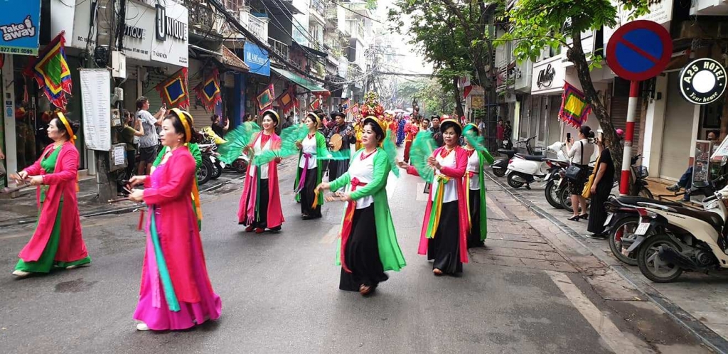 tung bung le hoi truyen thong dinh yen thai nam 2019